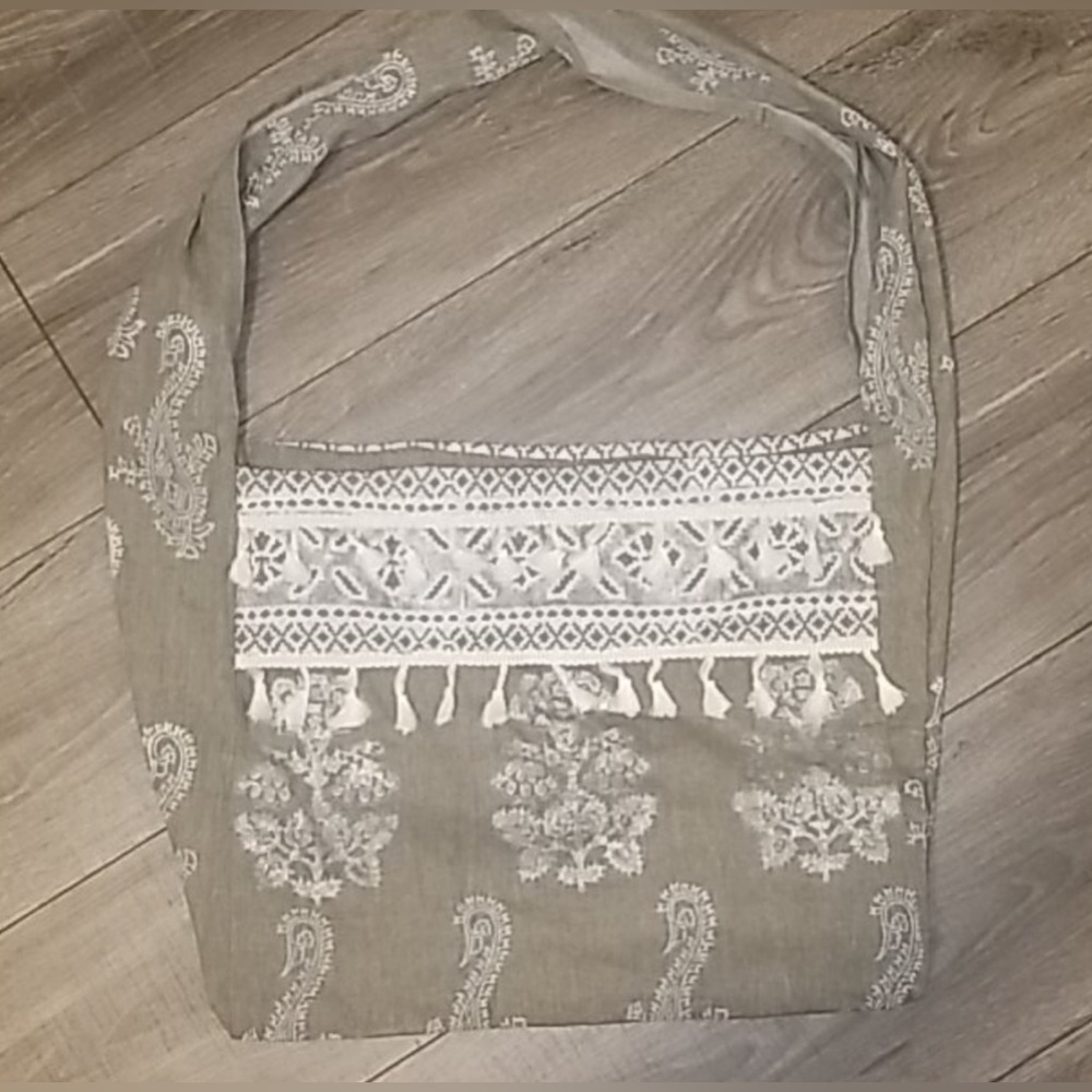 Boston Proper Fringe Beach Bag Tote Brand New Measures 15 X 13 Retail $49